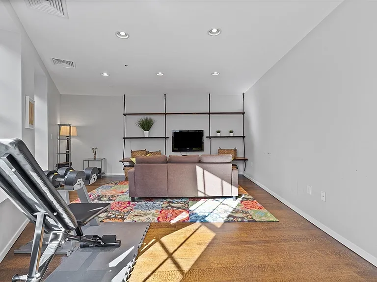133 Salem St #PENTHOUSE — Photo 13
