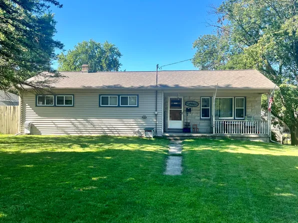 104 Cherry Ln, Battle Creek, MI 49015