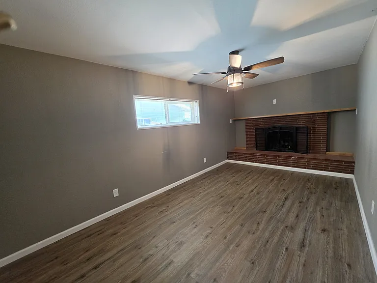 10704 Constitution Ave NE — Photo 9