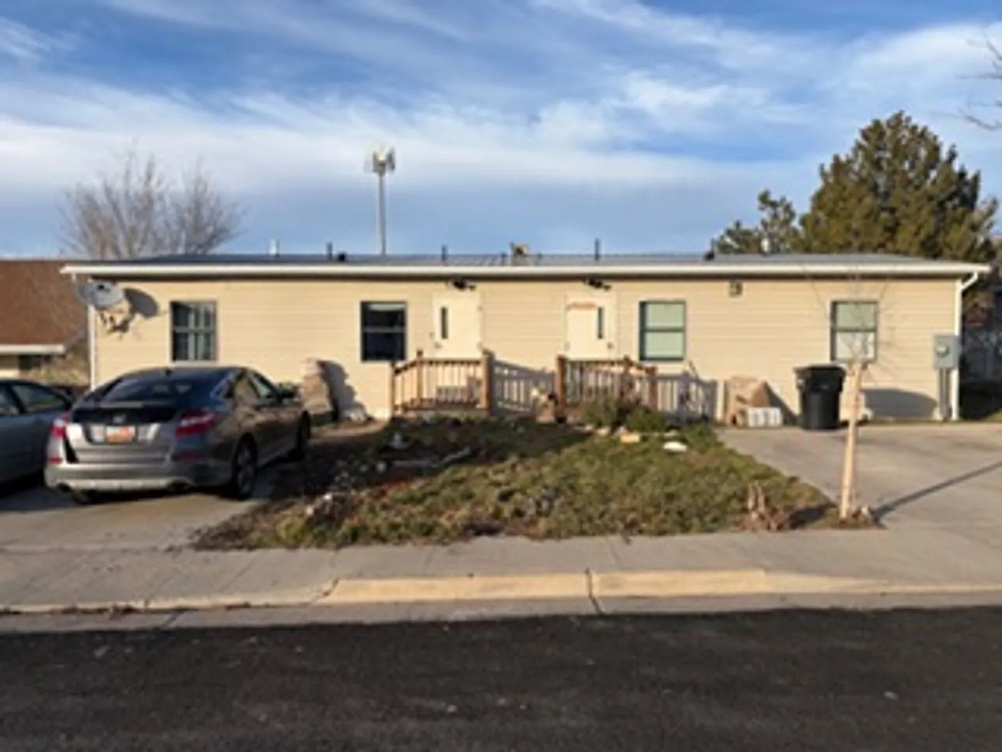 2 Bed/1 Bath Duplex for Rent — Photo 1