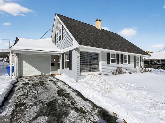 2nd image of 25 Blackwell Ln