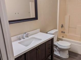 7 Middleburg Ct, Elk Grove, CA 95758