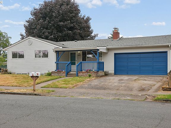 3rd image of 16820 SE Alder St