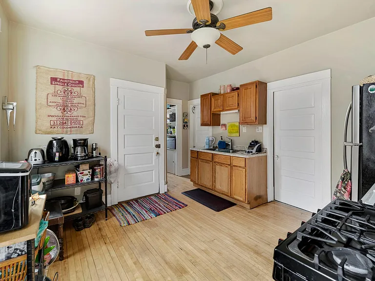 609 E Russell Ave — Photo 6