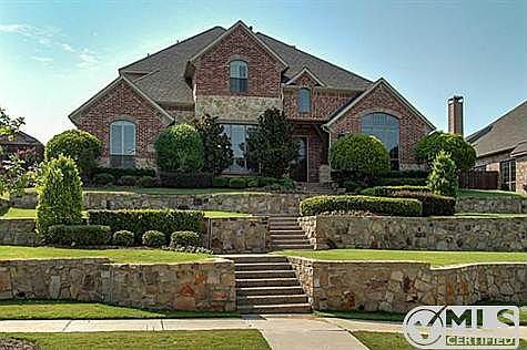 1st image of 913 Sir Constantine Dr