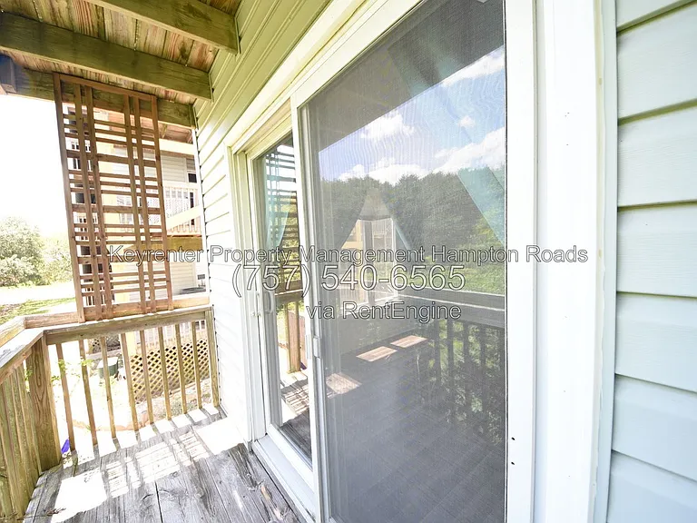 9716 7th Bay St #301 — Photo 23