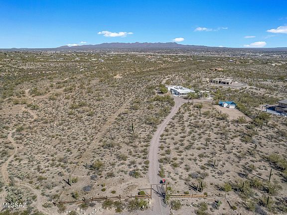 3rd image of 5200 N Tortolita Rd