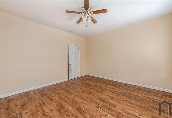 5th image of 2630 N 5th St Floor 2