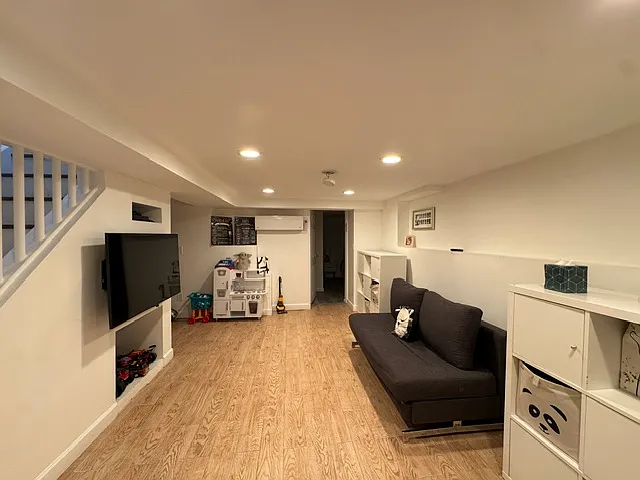 575 Knickerbocker Rd — Photo 6