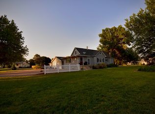 309 N 2nd St, Petersburg, NE 68652