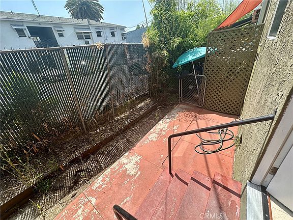 4th image of 1760 1/2 N Las Palmas Ave #1760