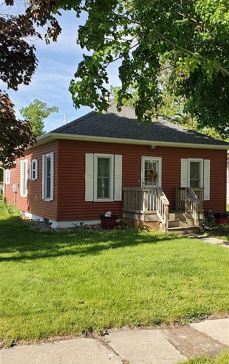 1st image of 23 B Ave W