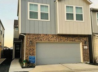 9826 Magnolia Village Ln, Houston, TX 77080