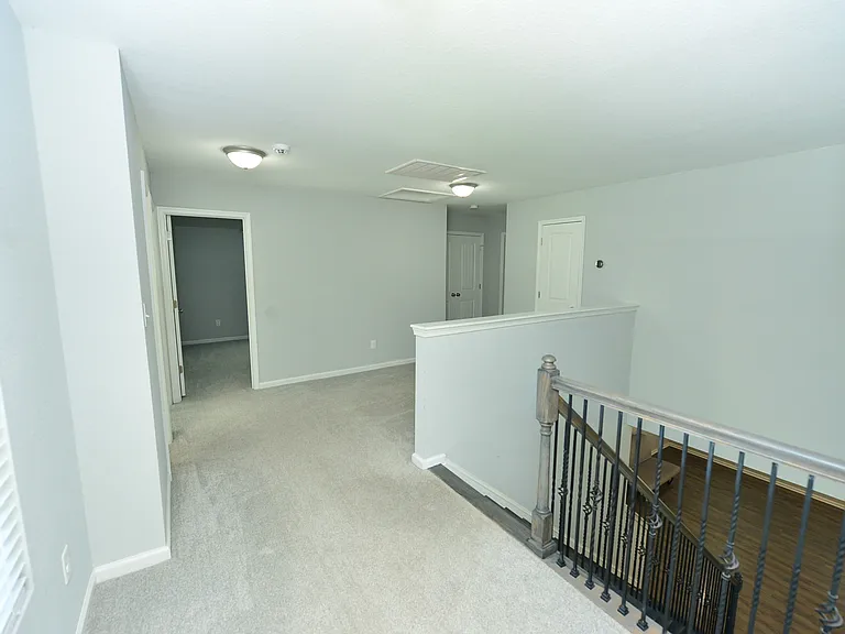 4219 Helen St — Photo 16