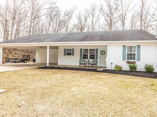 488 Oak Hill Dr, Selmer, TN 38375