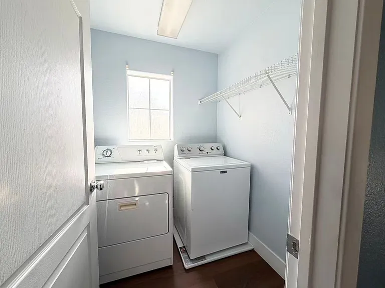709 Jewel Tower St — Photo 10