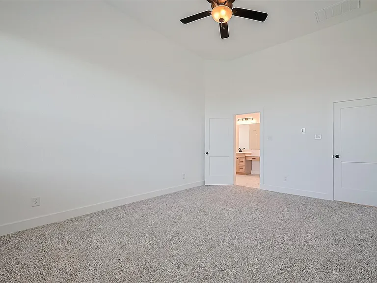 3328 Voda Bend Dr — Photo 35