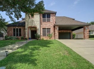 4907 High Creek Dr, Arlington, TX 76017