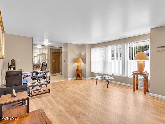 5th image of 73 Newbury Road