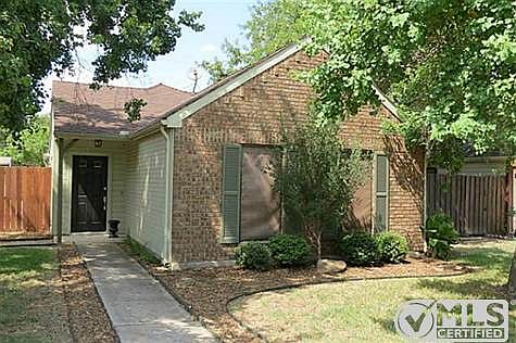 1st image of 918 Sugarberry Dr