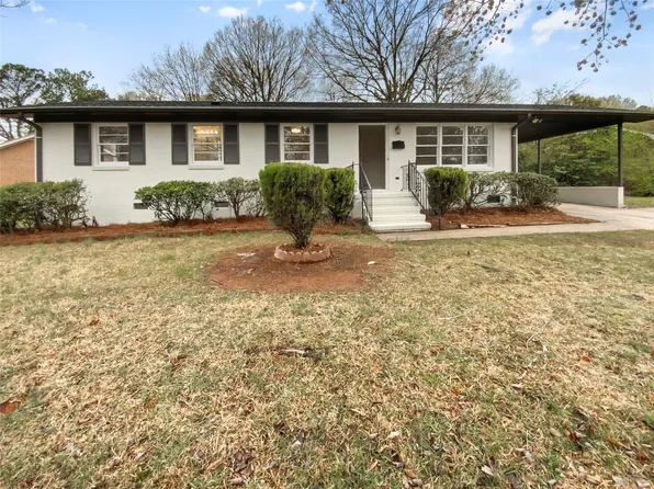 901 White Plains Rd, Charlotte, NC 28213