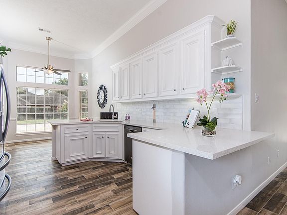 5th image of 21703 Windsor Castle Dr