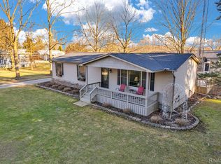 6572 Wellman Line Rd, Croswell, MI 48422