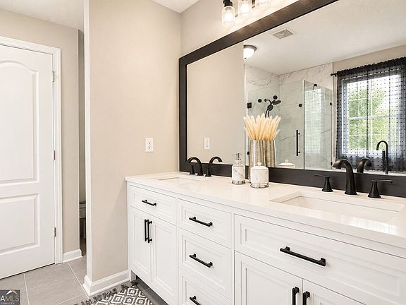 4th image of 3788 Walnut Creek Way