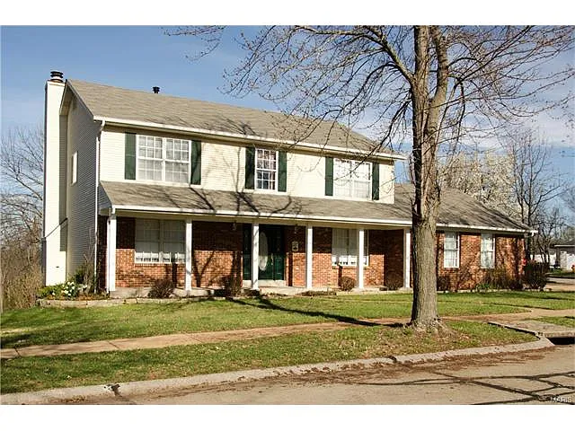 3523 Brookstone South Dr photo 1