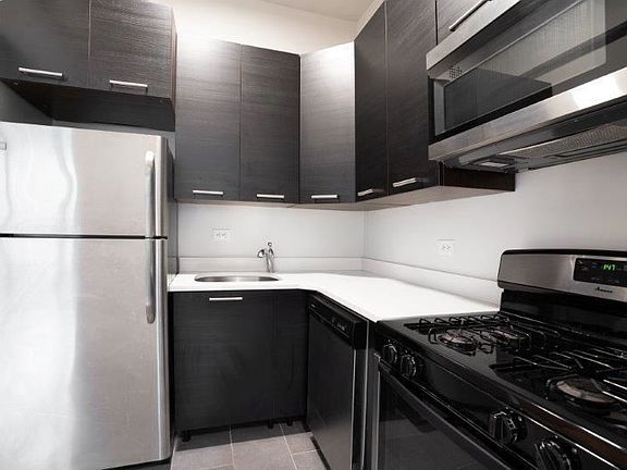 2nd image of 5425 Valles Ave APT S2c
