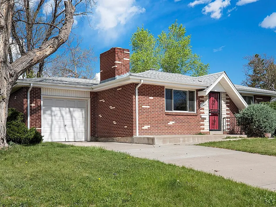 8209 Benton Way