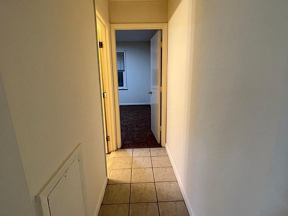 5th image of 193 Shetland Cir #193