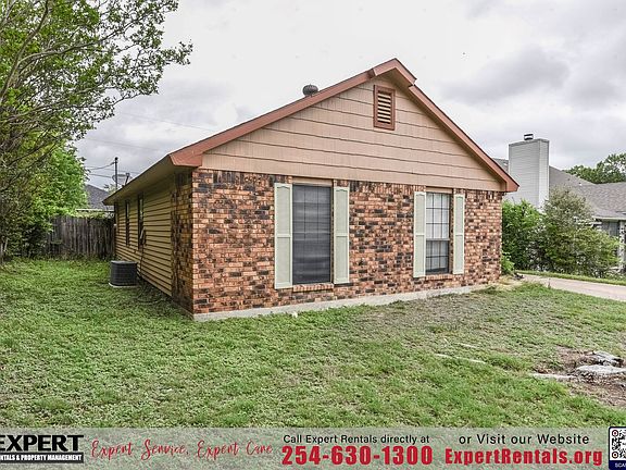 4th image of 2203 Woodlands Dr