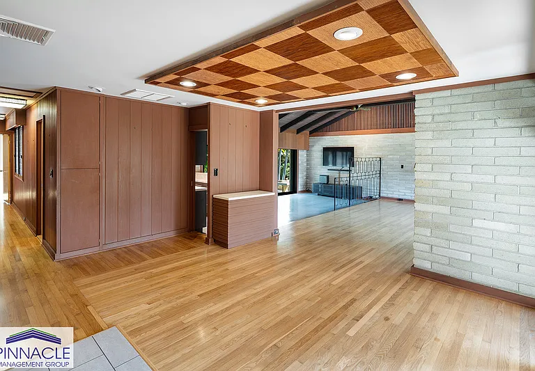 4103 Kahala Ave — Photo 2