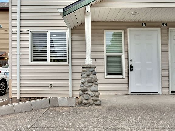 2nd image of 242 SE 106th Ave APT A