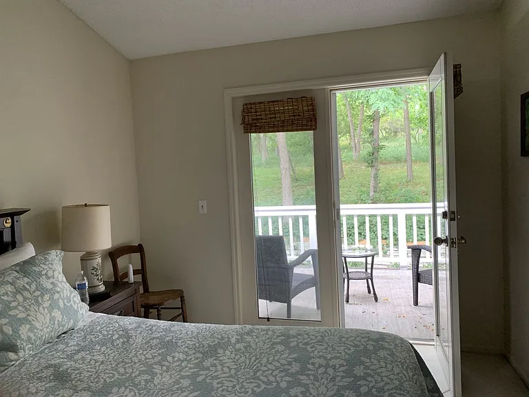 141 Edgewood Ct — Photo 22