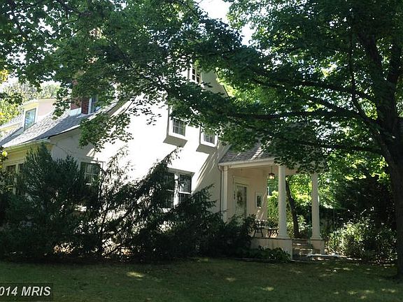 3rd image of 199 E Lee St