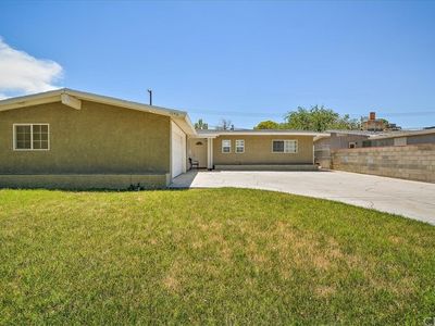 1046 W Holguin St, Lancaster, CA, 93534