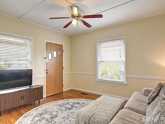 4th image of 1741 King Ave
