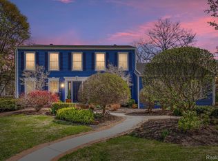 280 Roosevelt Pl, Grosse Pointe, MI 48230