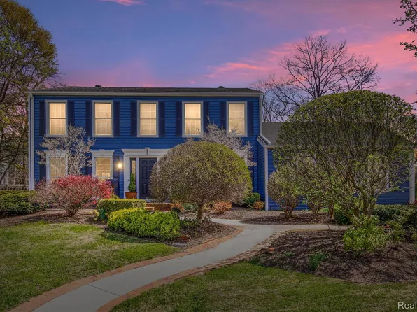280 Roosevelt Pl, Grosse Pointe, MI 48230