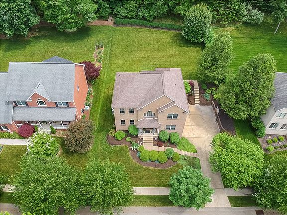 3rd image of 363 Steeplechase Dr