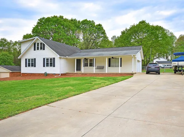 312 S Severn Cir, Easley, SC 29642