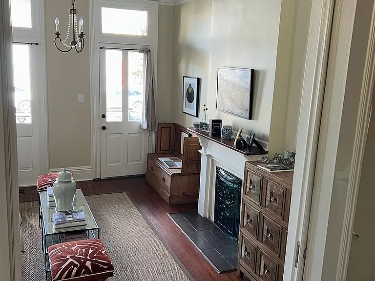 934 Philip St — Photo 3
