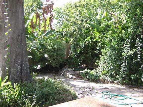 2nd image of 1860 Dolphin Dr
