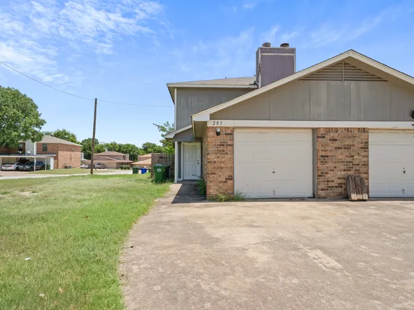 201 S Las Vegas Trl, White Settlement, TX 76108