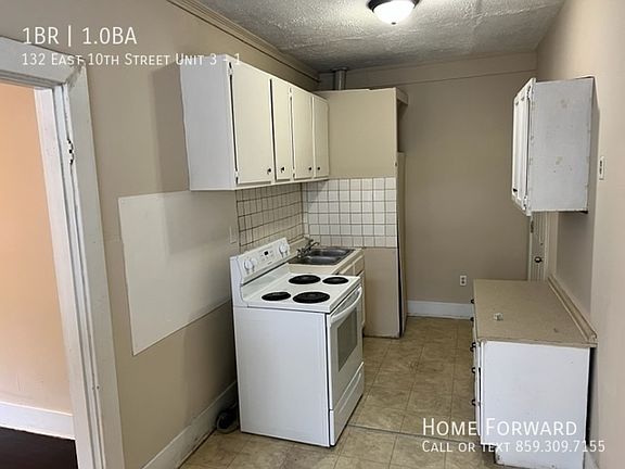 3rd image of 132 E 10th St Unit 3-1