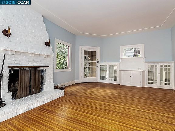 3rd image of 1689 Woodhaven Way