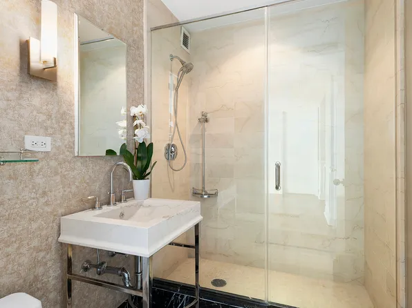 25 Columbus Circle image 8 of 8