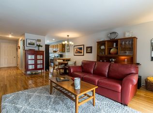 64 Thornhill Rd, Stratham, NH 03885